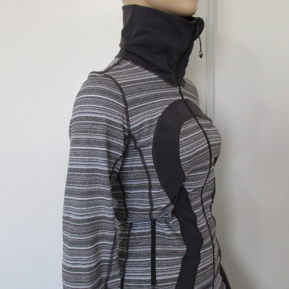 LULULEMON Jacket Size 4 In Stride Full Zip - Picture 3 of 11